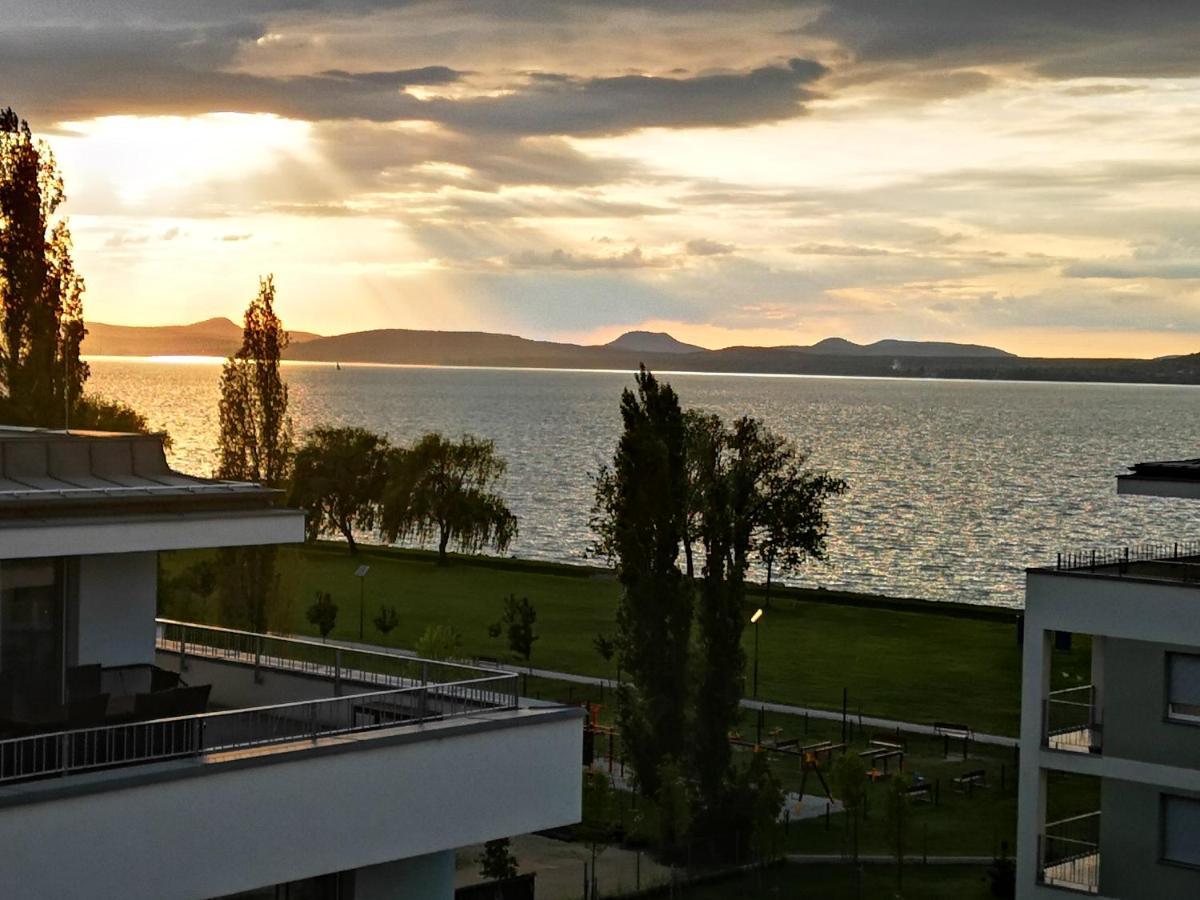 Silver Gray Appartment Balatonlelle Exterior photo