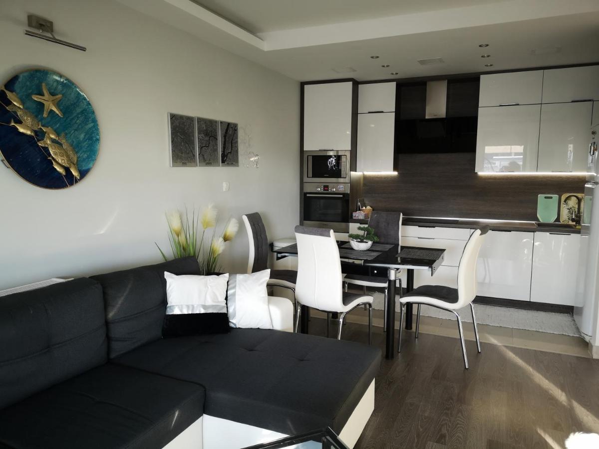 Silver Gray Appartment Balatonlelle Exterior photo